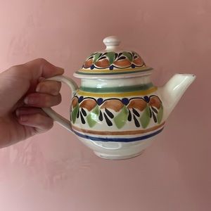 Gorky Gonzalez teapot